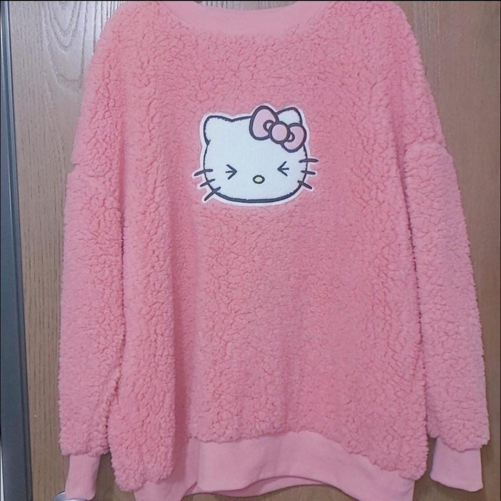 L Dolls Kill × Hello Kitty At First Blush